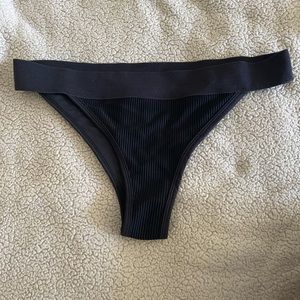 Frankies Bikinis Black Bottoms